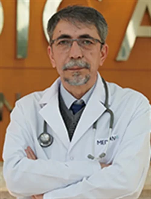 Tıbbi Onkolog ve Dahiliye Uzmanı Prof. Dr. Nezih Meydan — Oncology & Cancer Care in Istanbul