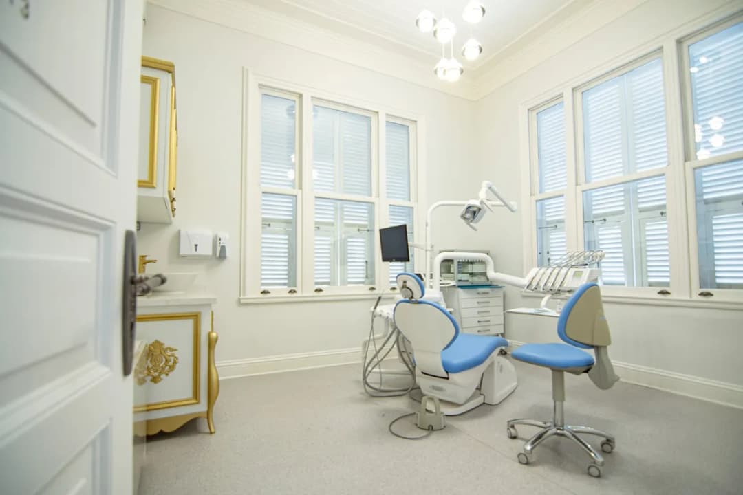AvrupaDiş Acıbadem Ağız ve Diş Sağlığı Polikliniği — Dental Clinics in Istanbul