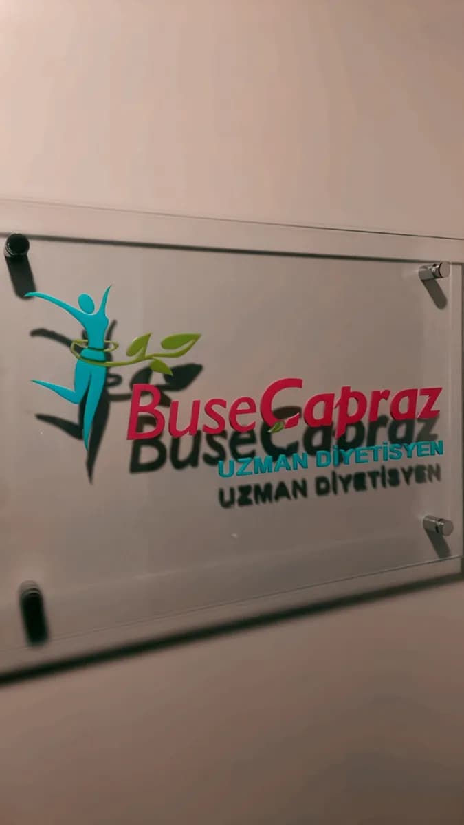 Diyetisyen Buse Çapraz Özer — Nutrition & Dietetics in Istanbul