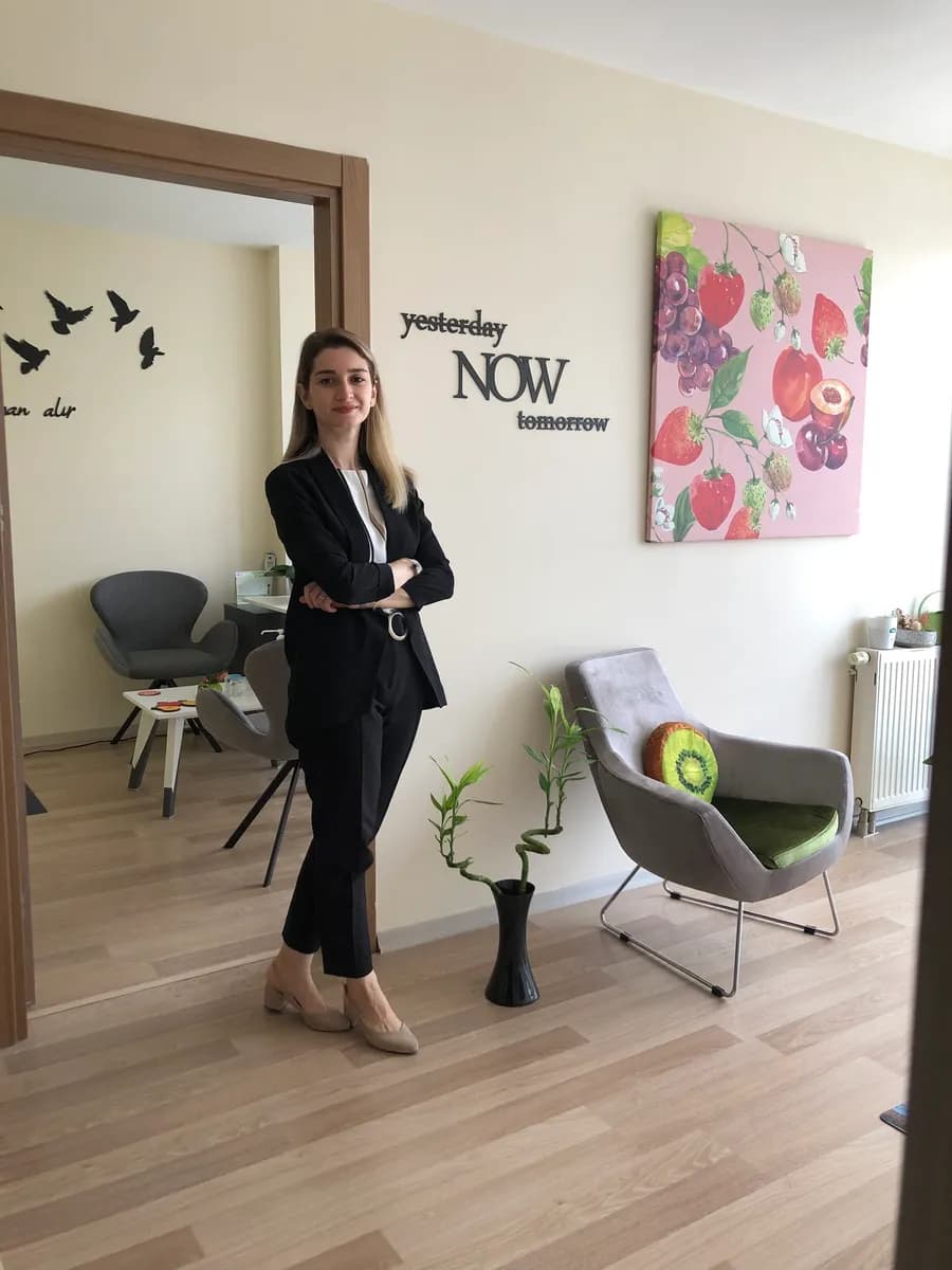 Uzman Diyetisyen Ayşe Zeybek Özlü — Nutrition & Dietetics in Istanbul