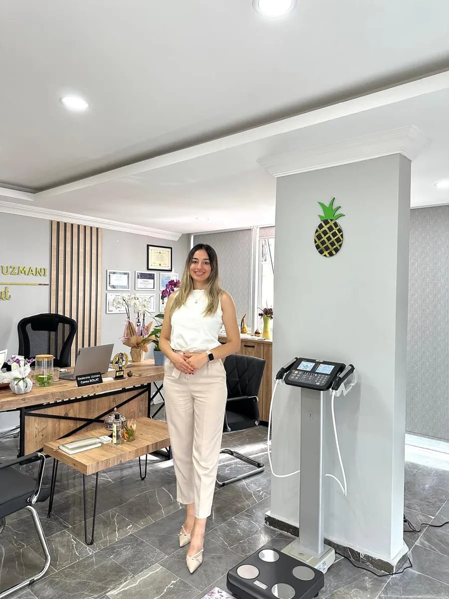 Uzman Diyetisyen Cansu Bolat , VitaSolis Beslenme Ve Diyet — Nutrition & Dietetics in Istanbul