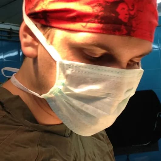 Op. Dr. Emir Çapkınoğlu, Genel Cerrahi — Oncology & Cancer Care in Istanbul