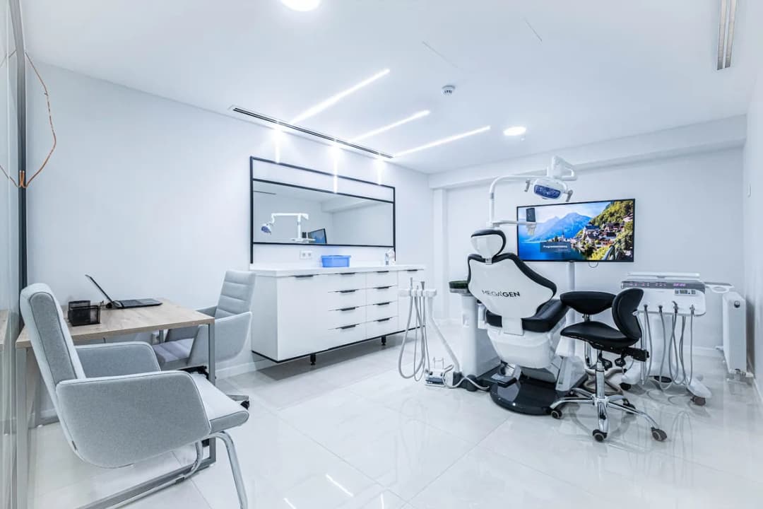 Vefadent Çakmak Ağız Ve Diş Sağlığı Polikliniği — Dental Clinics in Istanbul