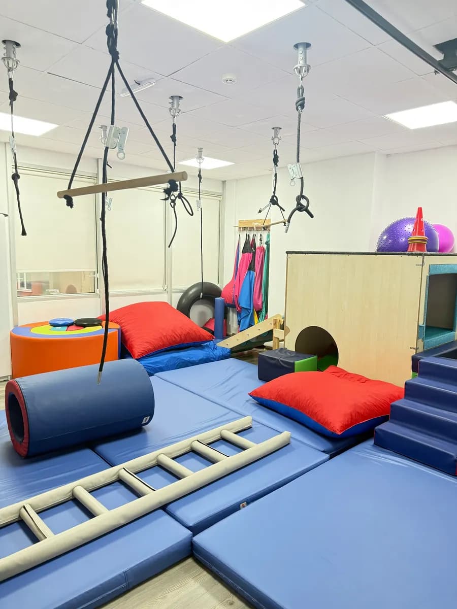 Ergoterapist Kadir Tan — Physiotherapy & Rehabilitation in Istanbul