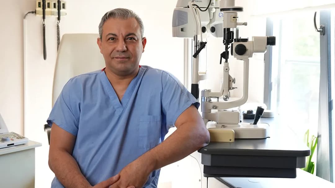 Op. Dr. Murat Ün | Kadıköy Bağdat Caddesi | Katarakt | Smile Lazer - Relex Lazer | Akıllı Lens | Kornea | Şaşılık