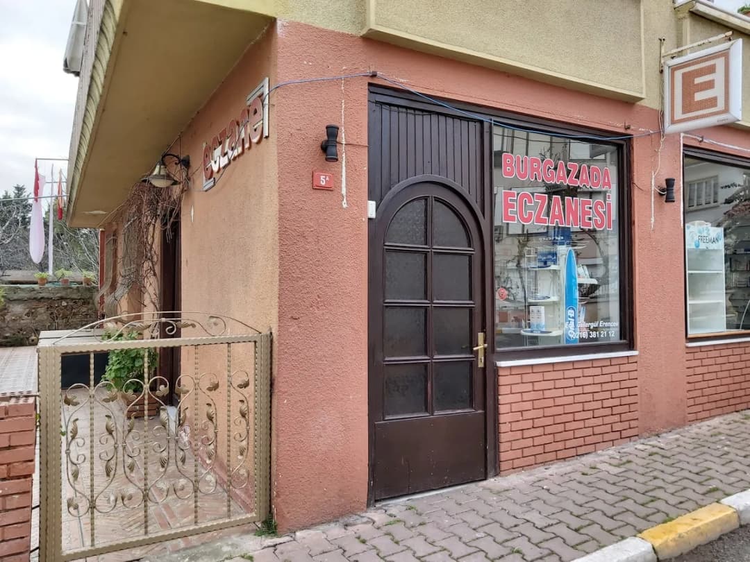 Burgazada Eczanesi — Pharmacies in Istanbul