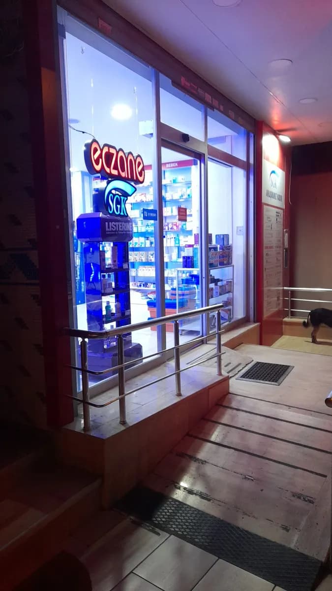Şafak Eczanesi — Pharmacies in Istanbul