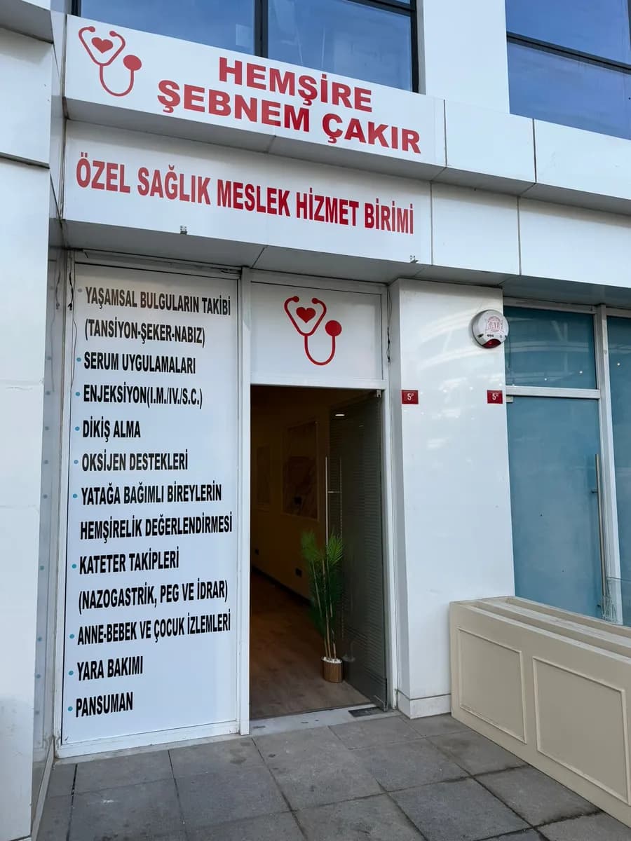 Uzman Hemşire Şebnem Çakır — Home Healthcare in Istanbul