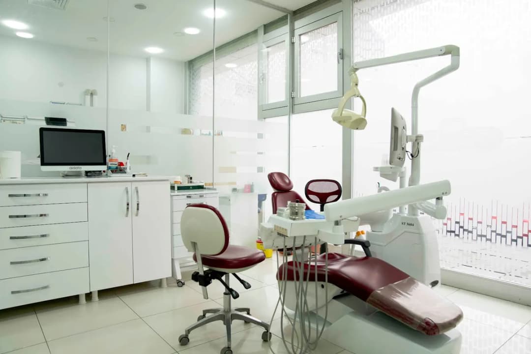 Dentakti̇f Ağiz Ve Di̇ş Sağliği Poli̇kli̇ni̇ği̇ | Bayrampaşa Diş — Dental Clinics in Istanbul
