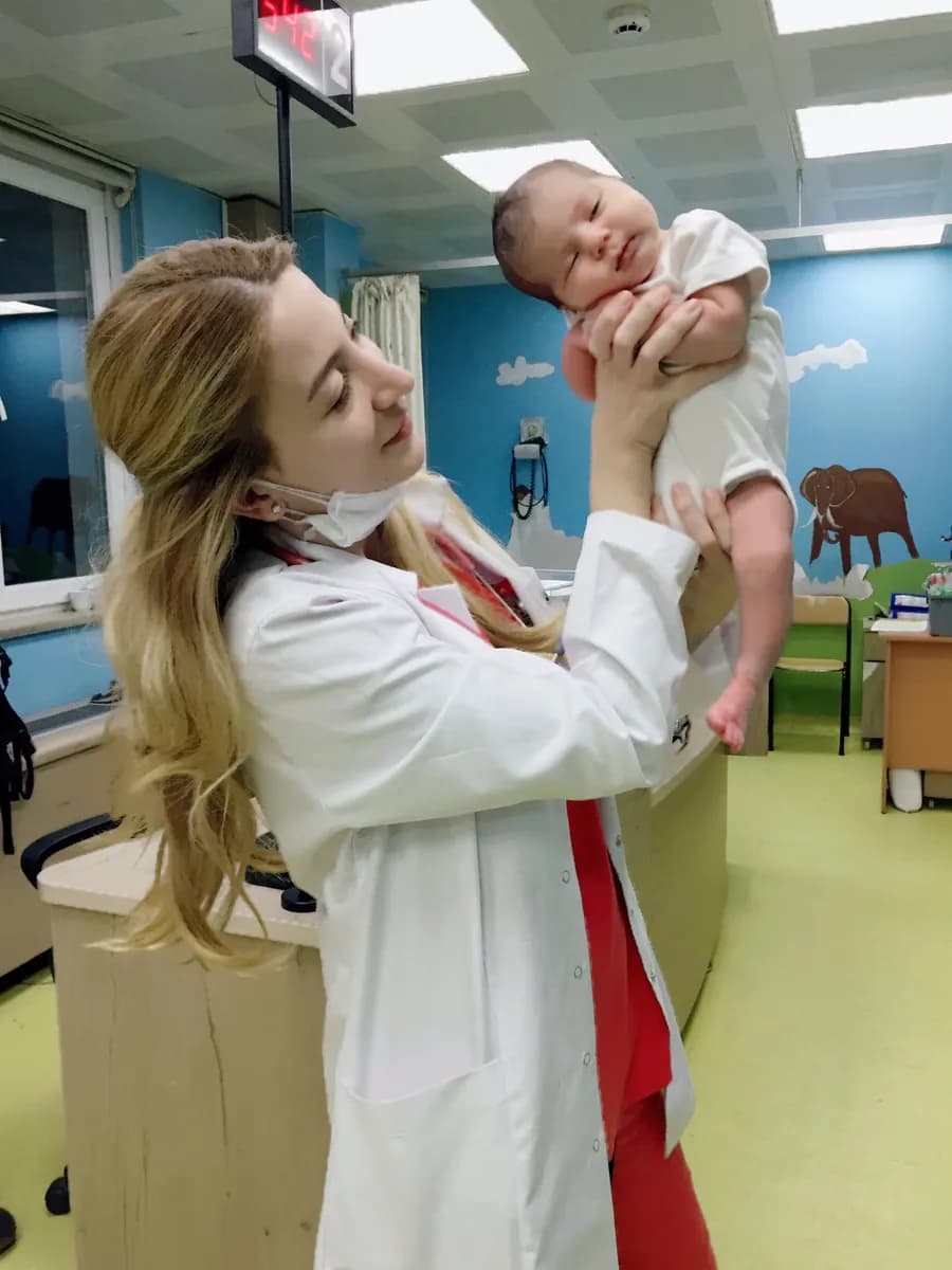 Uzm. Dr. Sıla Yılmaz, Çocuk Sağlığı Ve Hastalıkları — Pediatrics & Child Health in Istanbul