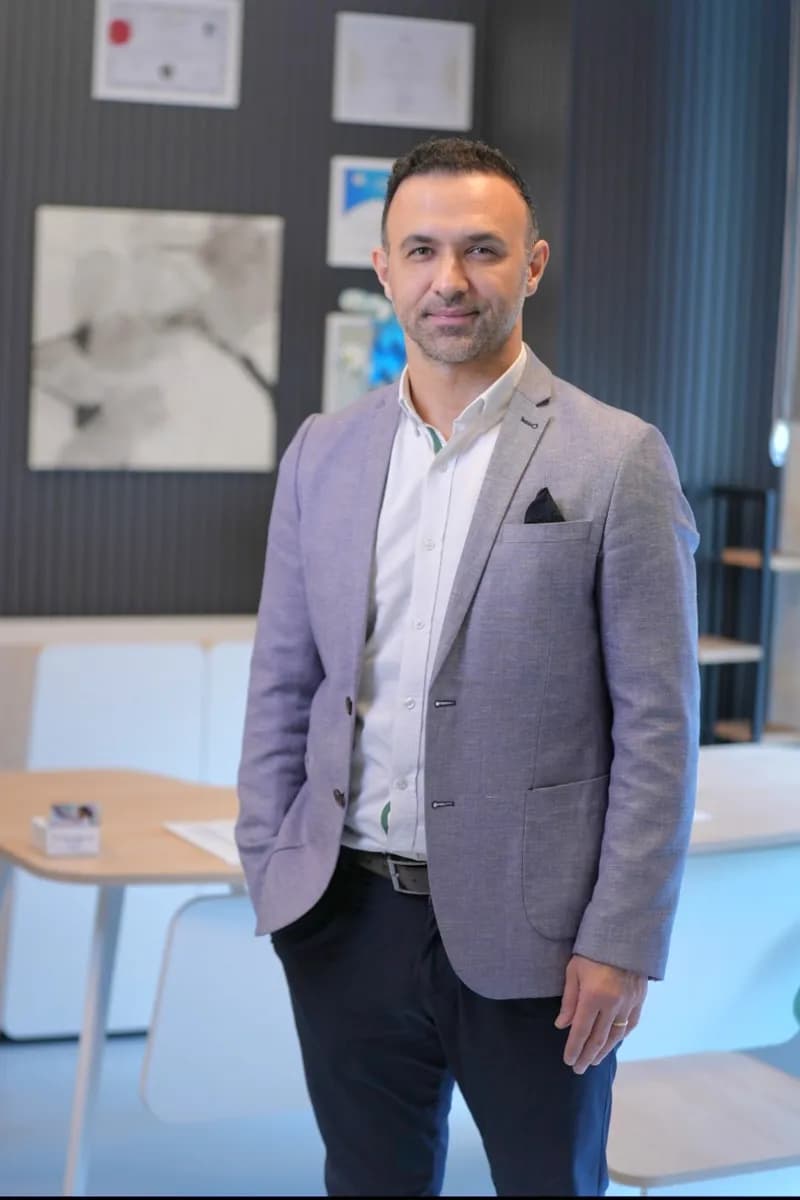 Doç. Dr. Alper KAFKASLI Üroloji /Androloji Uzmanı
