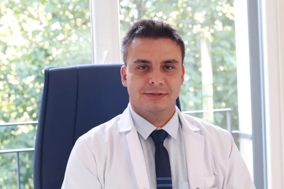 Uzm. Dr. Yasin Abanoz — Neurology & Brain Health in Istanbul