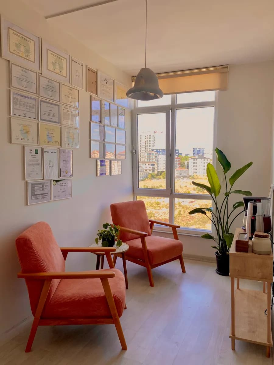 Klinik Psikolog Dilara Yazar — Mental Health & Psychology in Istanbul