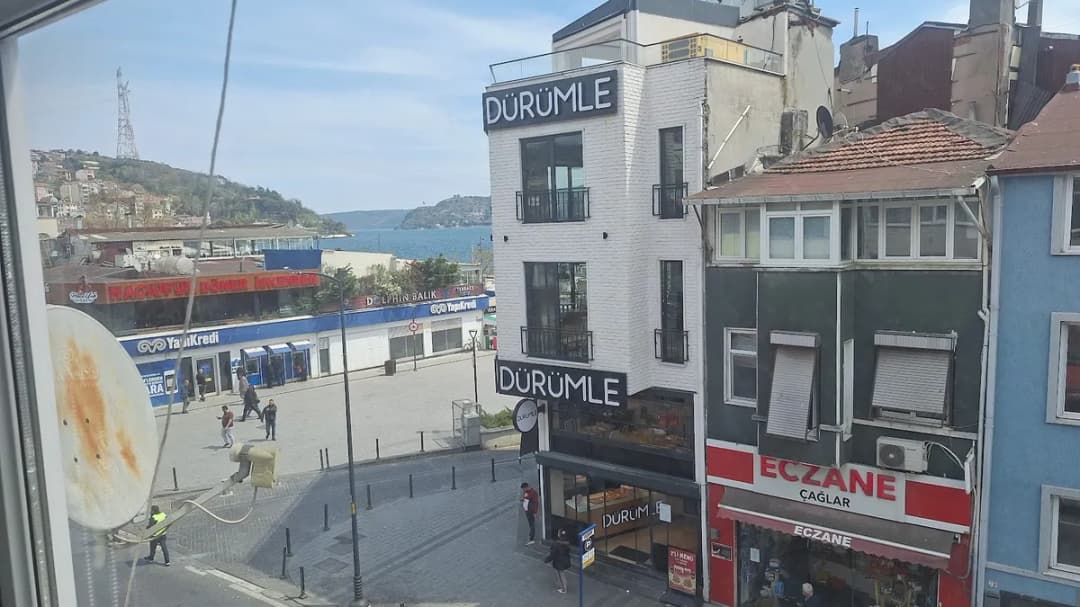 Klinik Psikolog Erdem Bayraktar — Mental Health & Psychology in Istanbul