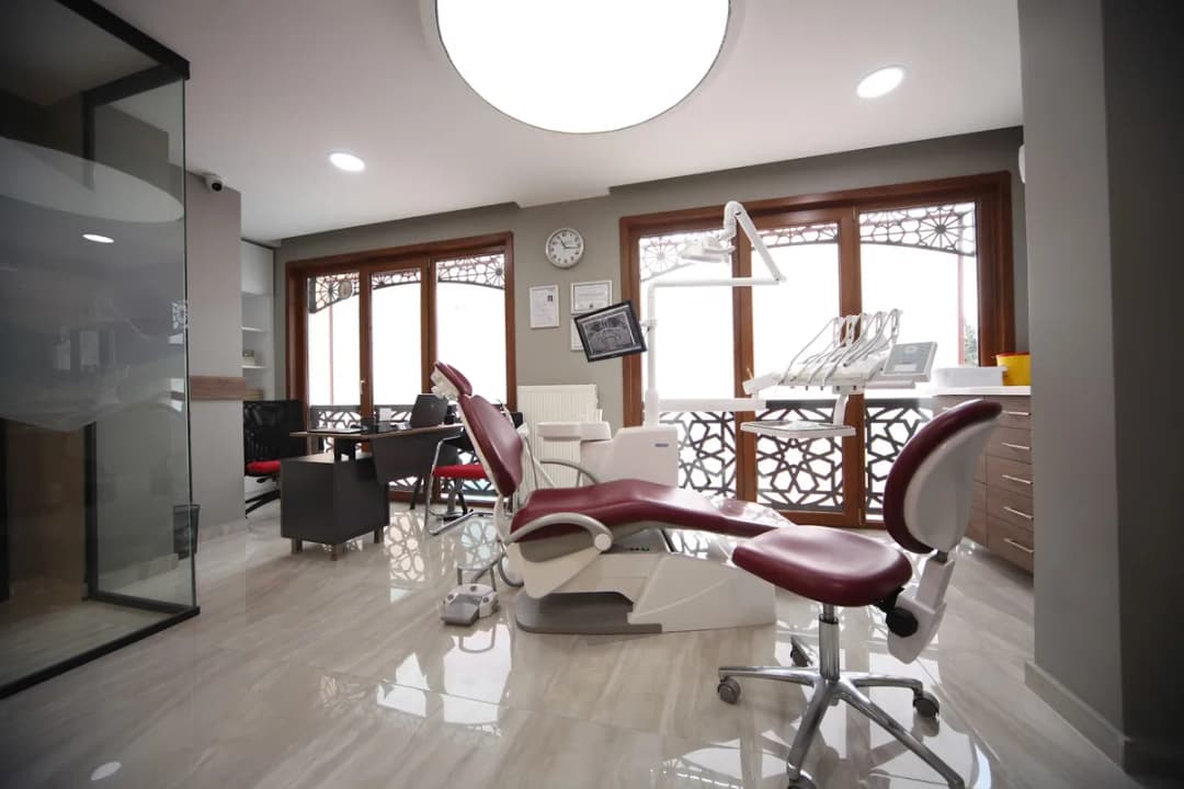 Yakadent Ağız ve Diş Sağlığı Merkezi