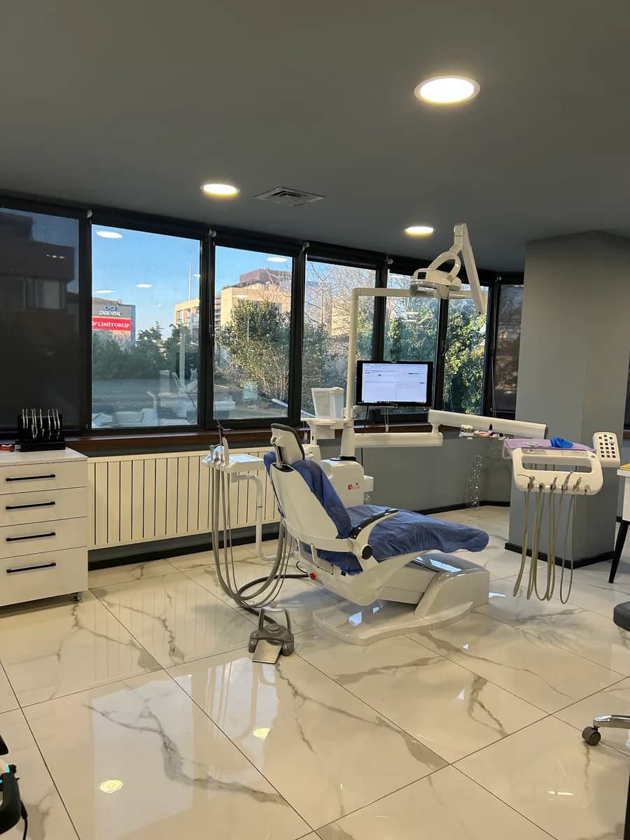Altunident Ağız ve Diş Sağlığı Polikliniği — Dental Clinics in Istanbul