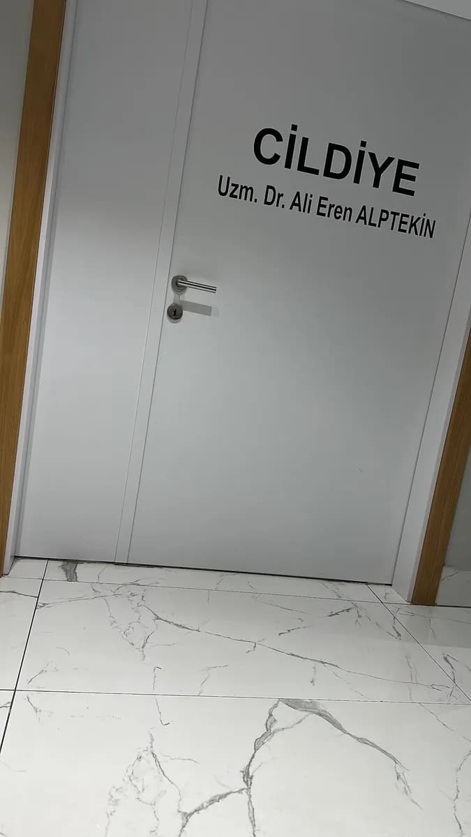 Uzm. Dr. Ali Eren Alptekin, Dermatoloji — Dermatology & Skin Care in Istanbul