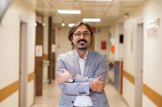 Op. Dr. Bülent Şen- Penil Protez, P Shot, ESWT, Penil Estetiği, Peyronie Tedavisi