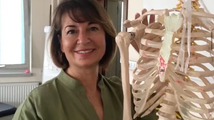 Dr. Elif Kaya — Alternative & Holistic Medicine in Istanbul