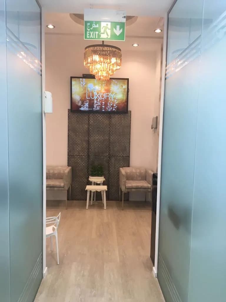 Dentcare J B R Medical Center — صورة 8