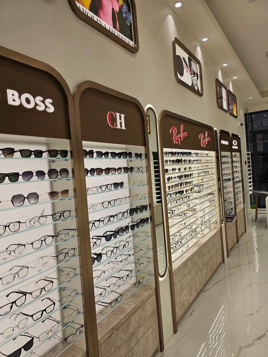 Emirates Optical — صورة 7