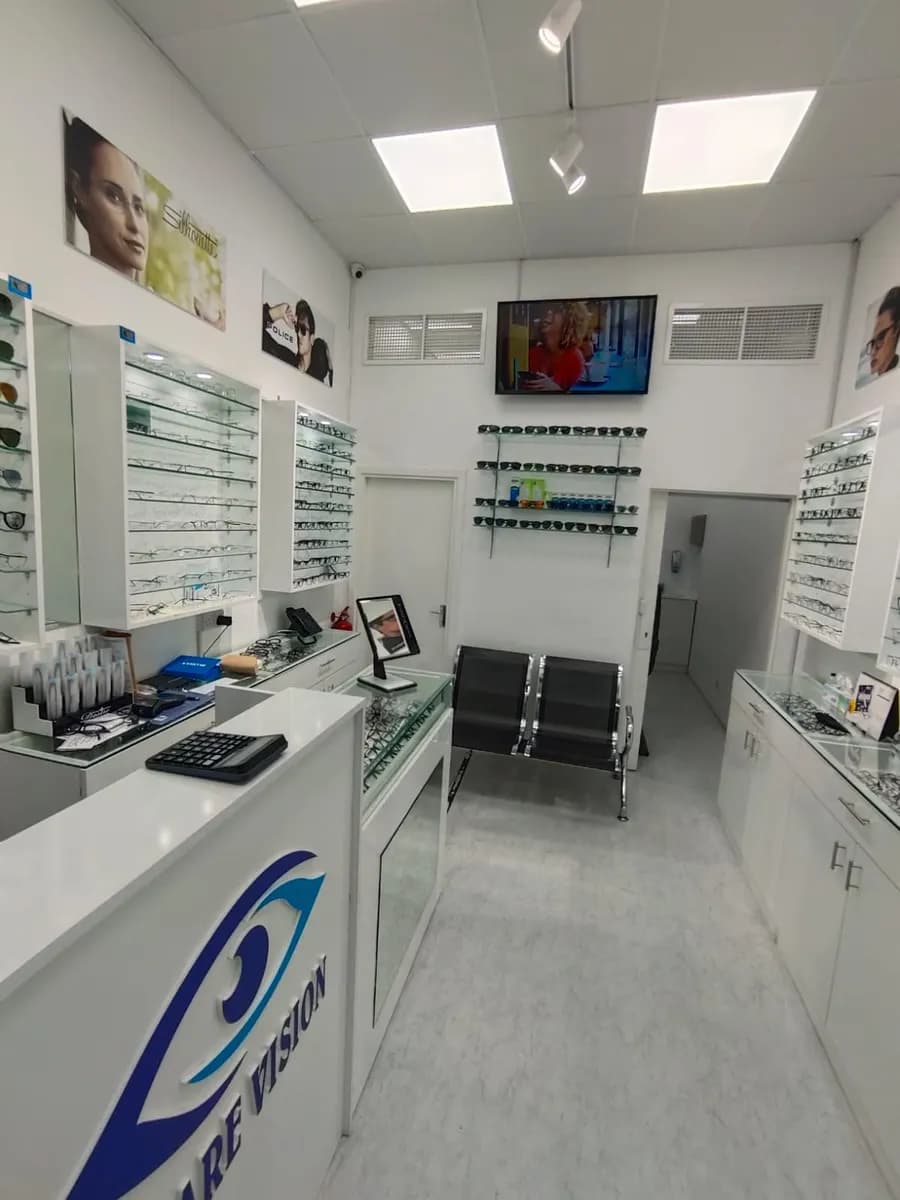 EyeCare Vision Spectacles & Contact Lenses Trading Co — صورة 6
