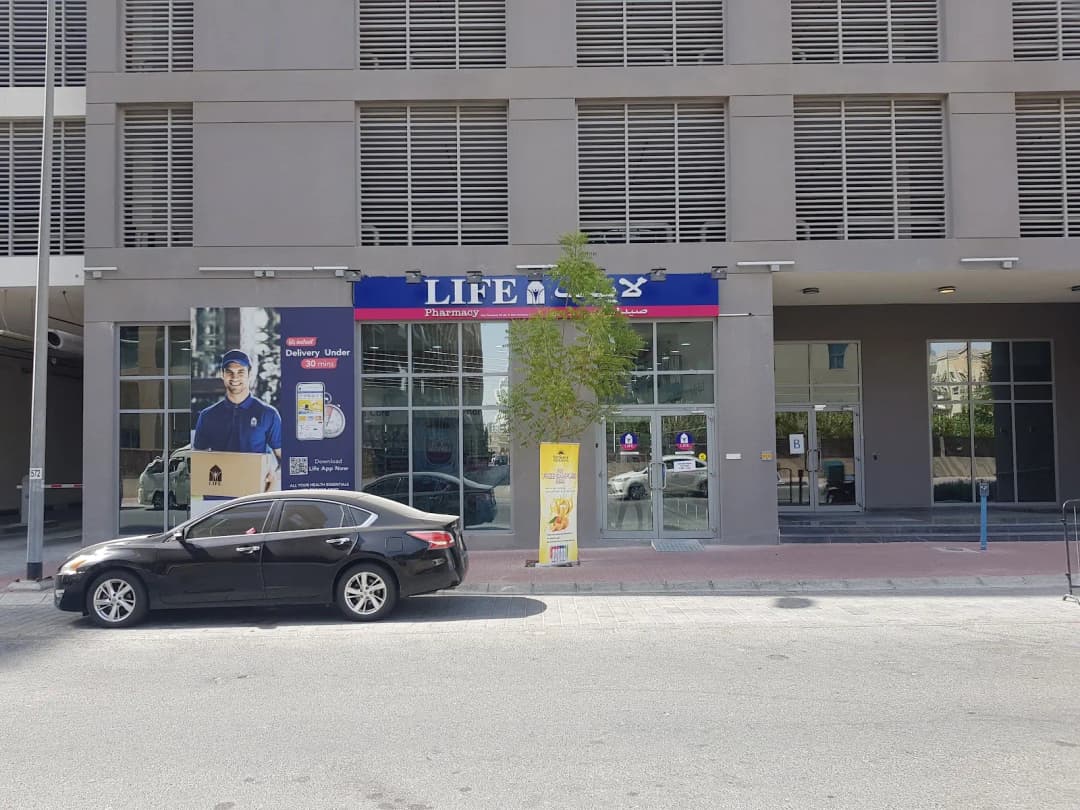 Life Pharmacy 85