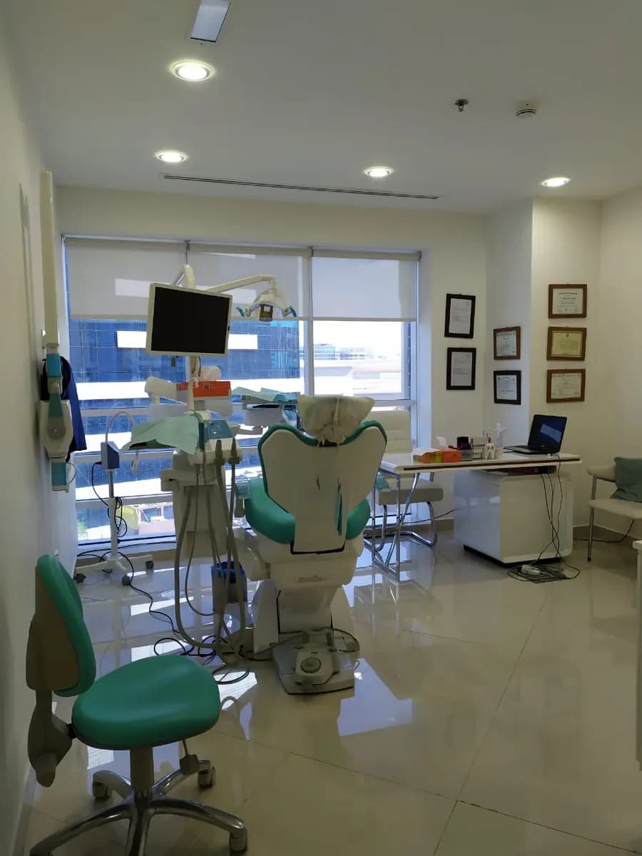 Pearly White Dental Clinic — صورة 6