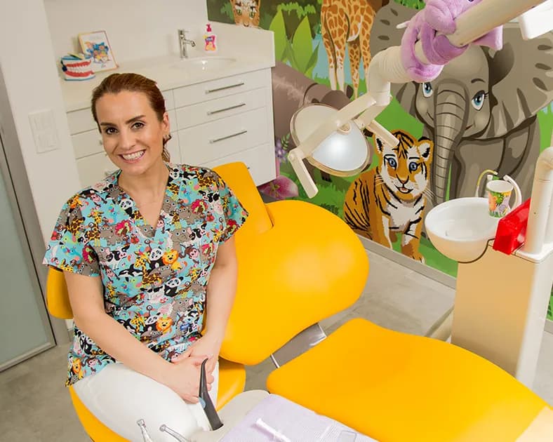 Pedodontist - Dentline Kids Pedodonti Kliniği — Dental Clinics in Istanbul