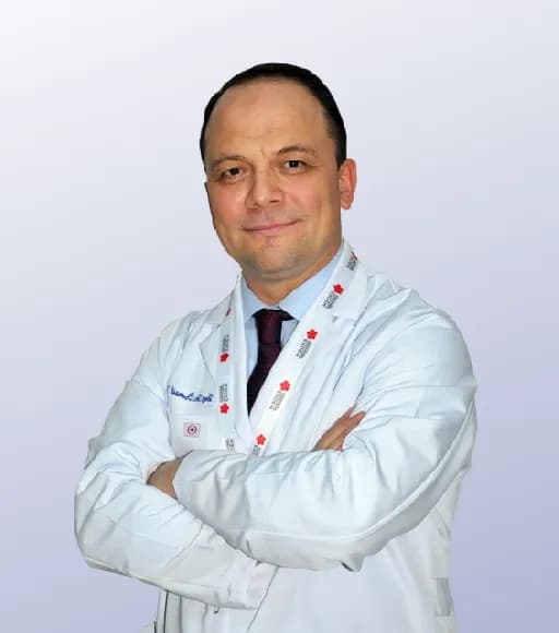 Doç. Dr. İsmail Uraş — Orthopedics & Sports Medicine in Istanbul