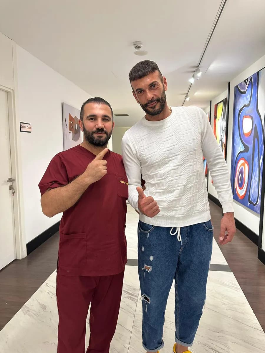The Hair Ahmet Tosun Saç Ekimi ( İstanbul)