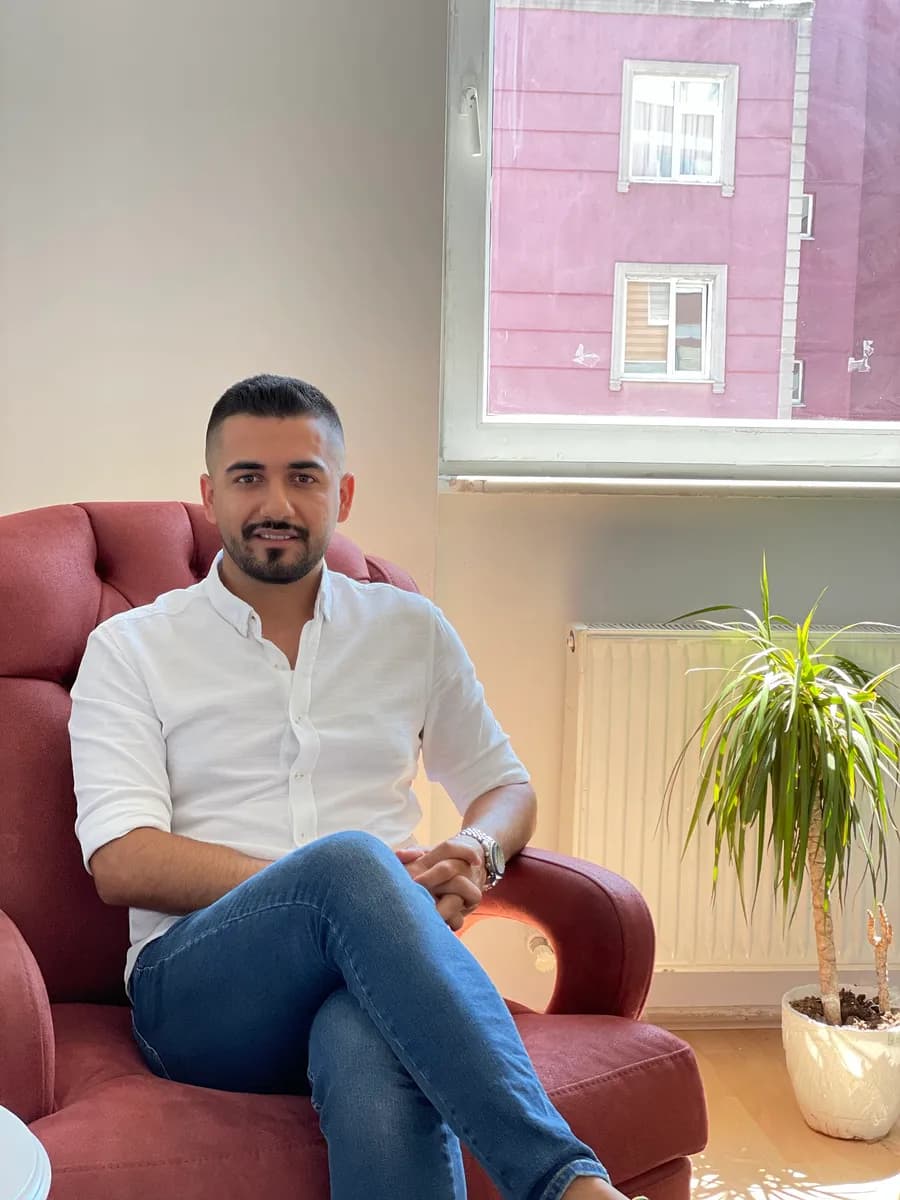 Uzman psikolog Selman SONĞUR — Mental Health & Psychology in Istanbul