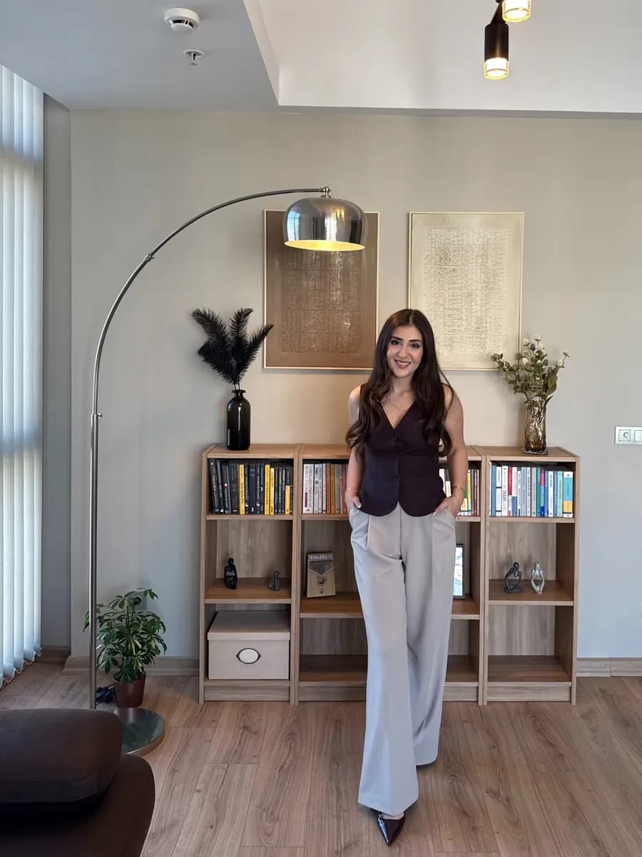 Uzm. Klinik Psikolog Melisa Küpeli, Birey ve Çift Terapisti — Mental Health & Psychology in Istanbul