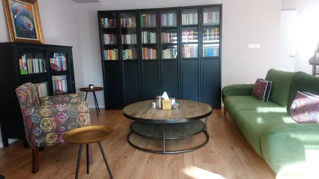 Uzman Klinik Psikolog Esra Toprak - Sarıyer — Mental Health & Psychology in Istanbul