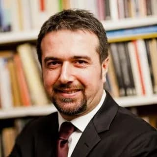 İstanbul Uzman Psikolog Nazım Serin — Mental Health & Psychology in Istanbul