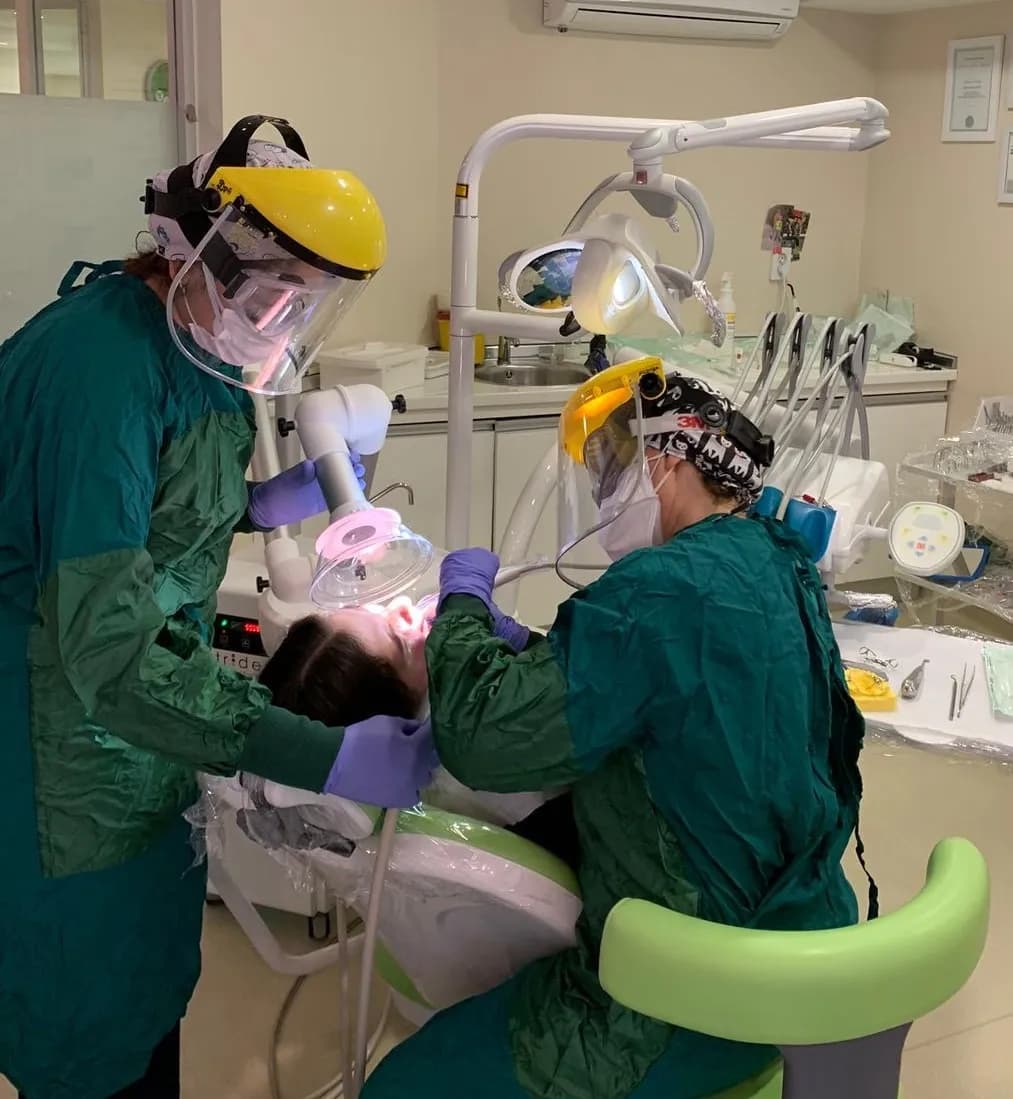 Dentaklinik Ağız ve Diş Polikliniği - Pendik Diş Hekimi - Klinik - Ortodonti - İmplant — Dental Clinics in Istanbul