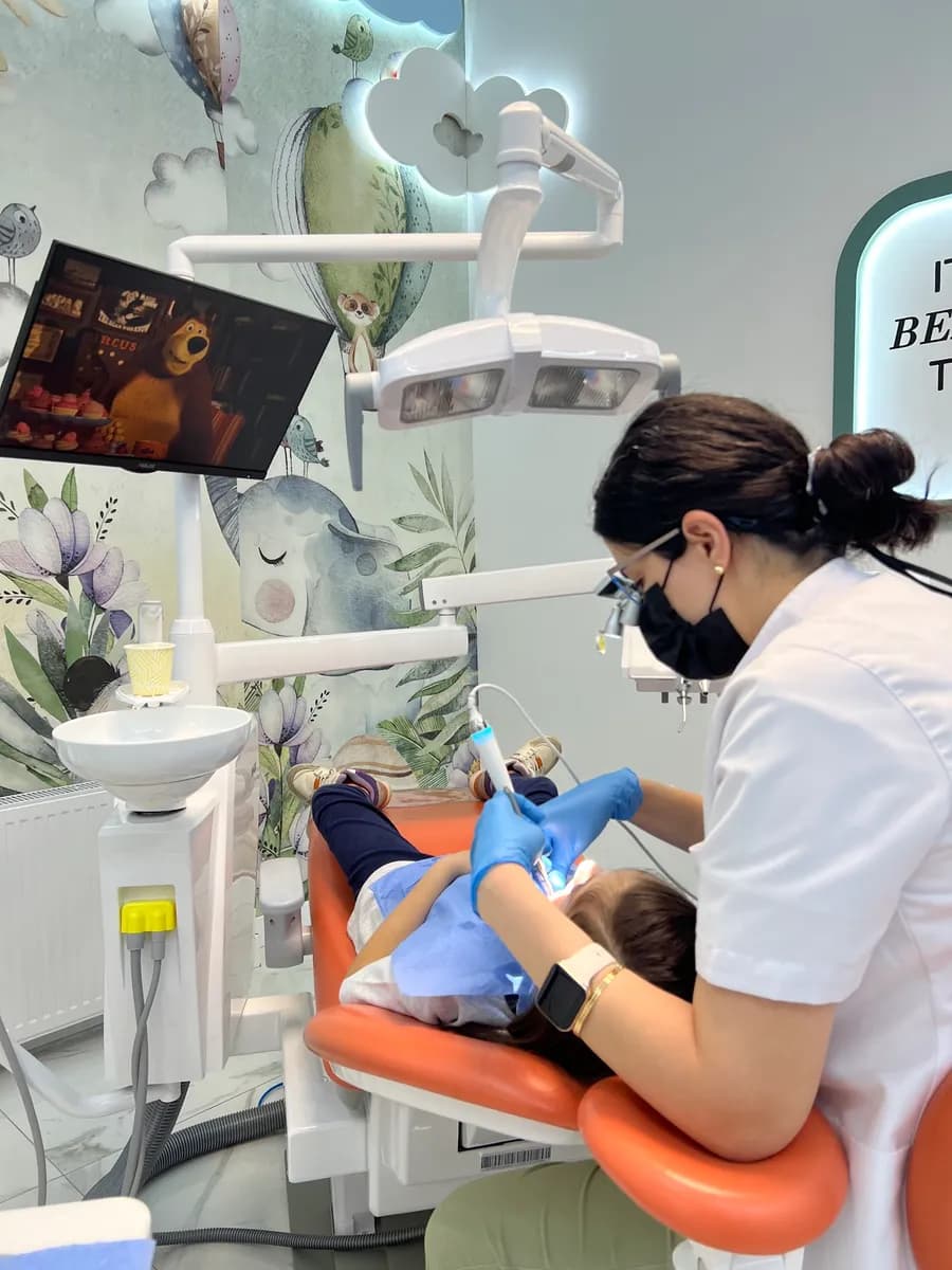 Uzman Çocuk Diş Hekimi Remziye Kaya Öğreden / Pedodonti Uzmanı /Kurtköy Çocuk Diş Hekimi/Pendik Çocuk Diş Hekimi /Pedodonti — Dental Clinics in Istanbul