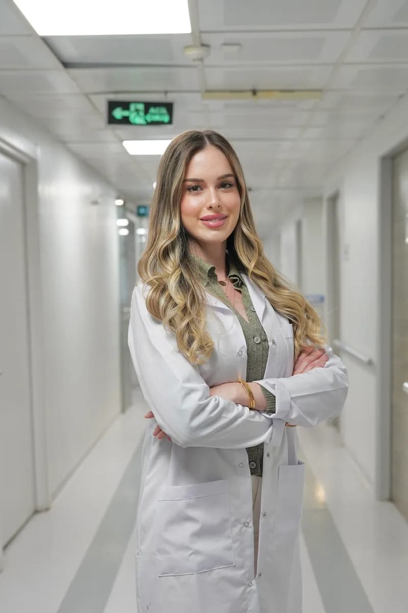 Uzman Diyetisyen Yaren Hocaoğlu — Nutrition & Dietetics in Istanbul