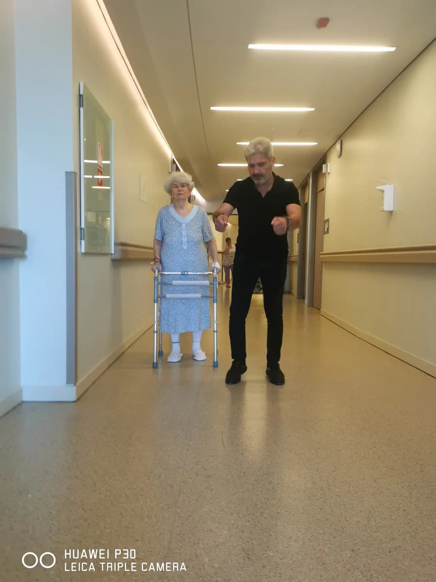 Assoc. Dr. Nevzat Selim Gokay / Knee and Hip Replacement — Orthopedics & Sports Medicine in Istanbul