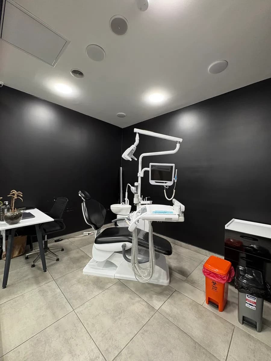 Sultangazi Diş Kliniği DentRoute - Ağız ve Diş Sağlığı Polikliniği — Dental Clinics in Istanbul